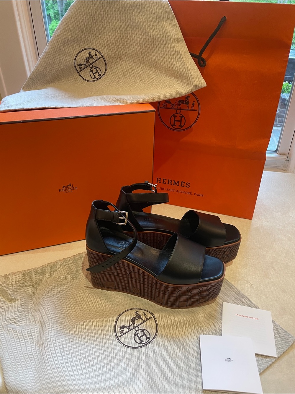Hermes sandals femme illusion 35 Black Leather Ankle-Strap Platform Wedge - Picture 10 of 13
